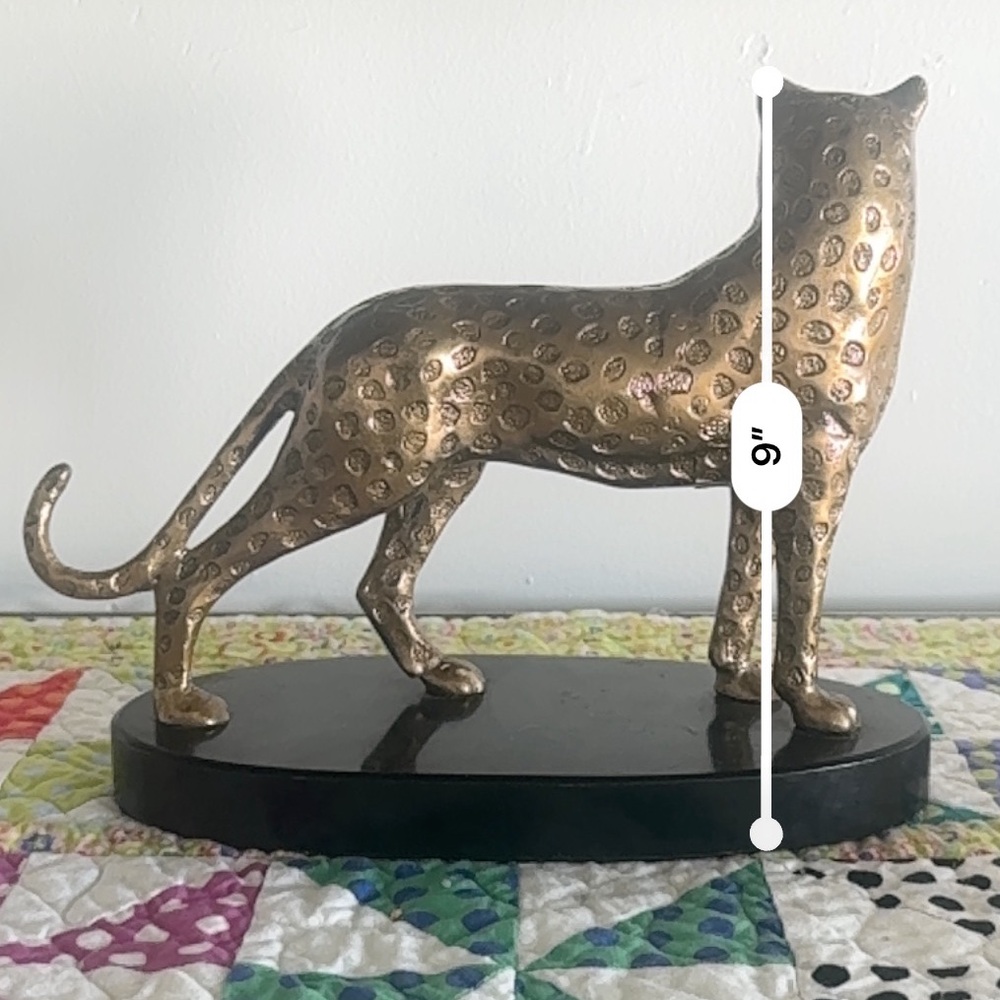 Vintage 60s/70s Brass Leopard Figurine, Eclectic Home Decor, Mid-Century Modern - Picture 4 of 4